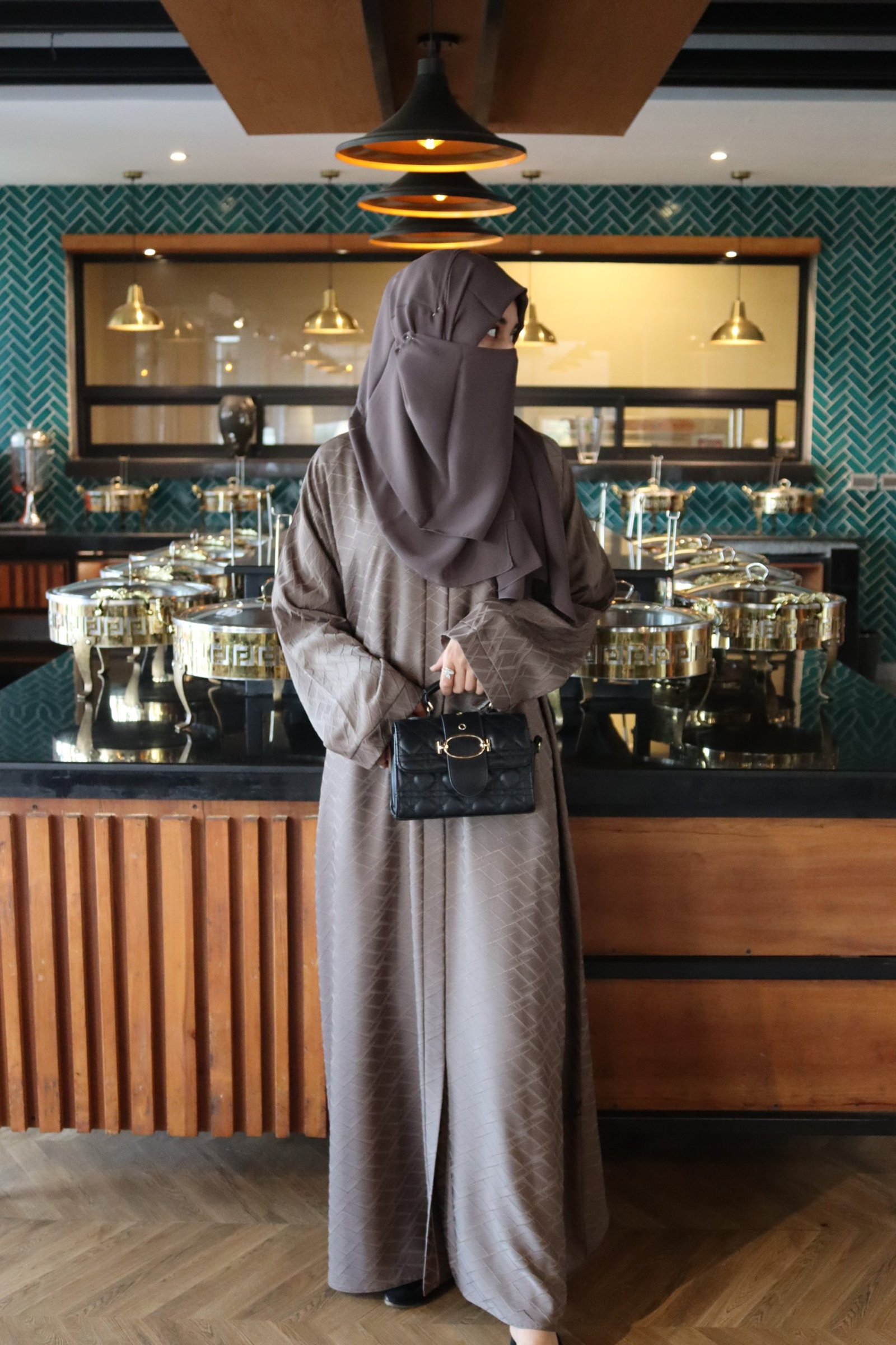 AREEJ'S 671-A02